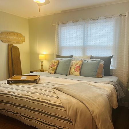 Mountain Lake Retreat - Hot Tub, Lake, Fire Pit, Wineries, Restaurant Харпърс Фери Екстериор снимка