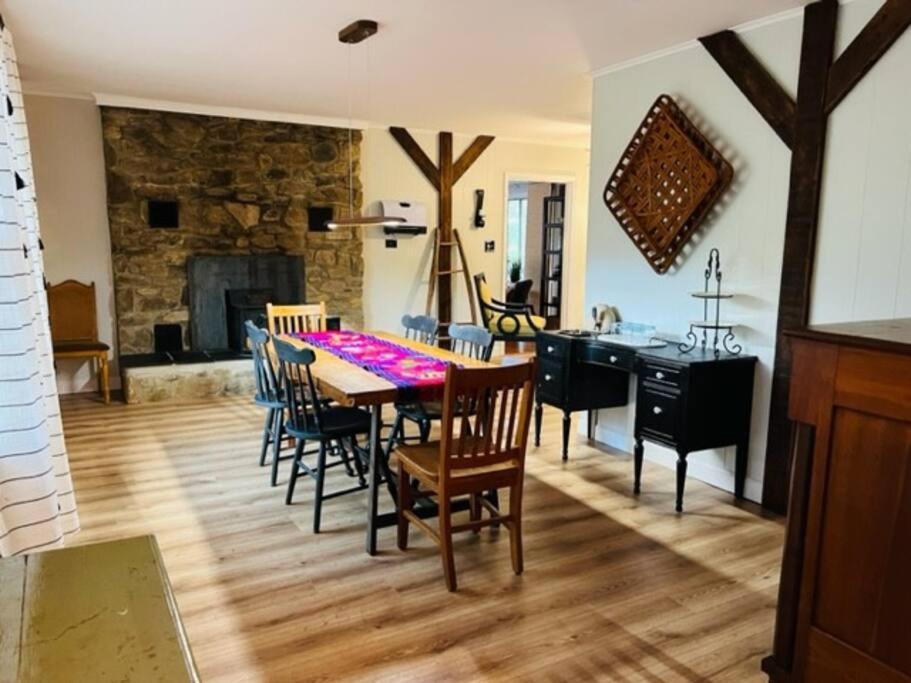 Mountain Lake Retreat - Hot Tub, Lake, Fire Pit, Wineries, Restaurant Харпърс Фери Екстериор снимка