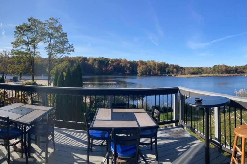 Mountain Lake Retreat - Hot Tub, Lake, Fire Pit, Wineries, Restaurant Харпърс Фери Екстериор снимка