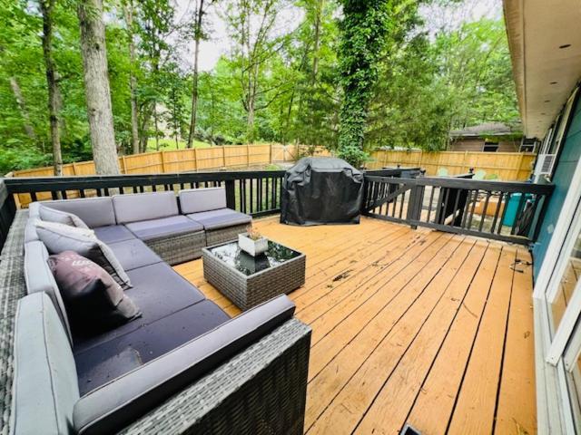 Mountain Lake Retreat - Hot Tub, Lake, Fire Pit, Wineries, Restaurant Харпърс Фери Екстериор снимка