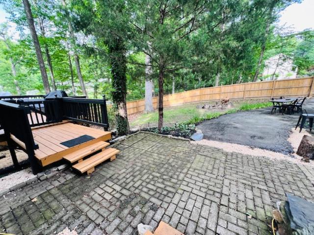 Mountain Lake Retreat - Hot Tub, Lake, Fire Pit, Wineries, Restaurant Харпърс Фери Екстериор снимка